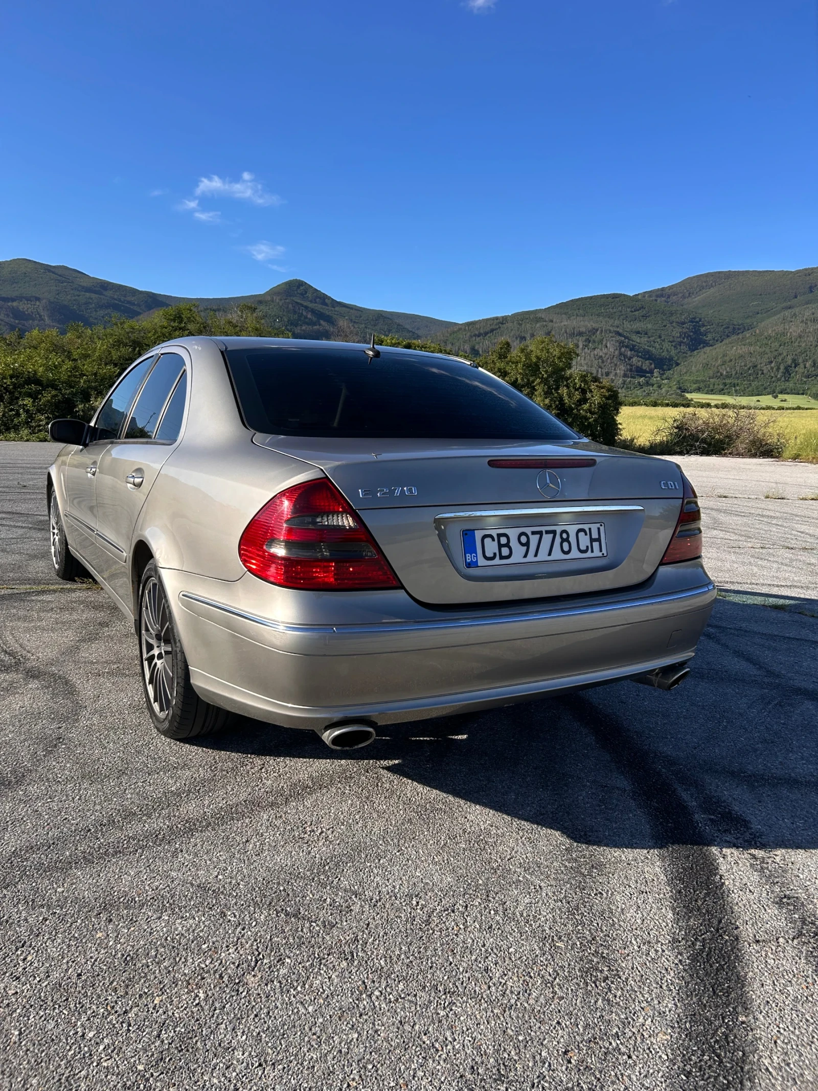 Mercedes-Benz E 270 CDI , снимка 4 - Автомобили и джипове - 54974160
