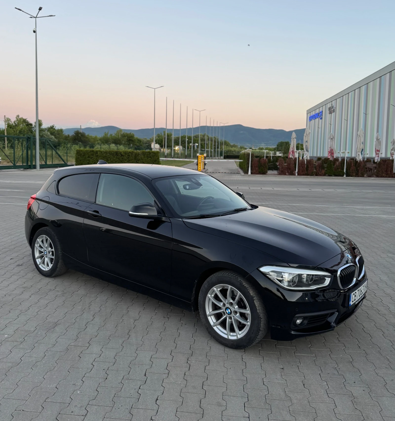 BMW 118 2.0d, снимка 3 - Автомобили и джипове - 54982793