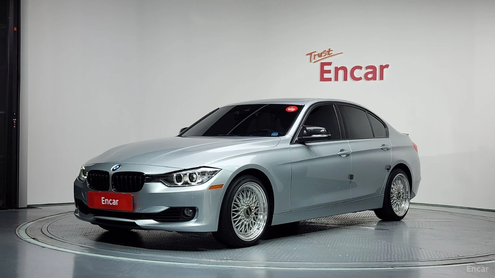 BMW 320 D RWD Автокредит Цена до България