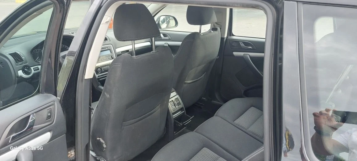 Skoda Octavia  Octavia Combi, октомври  2011, снимка 13 - Автомобили и джипове - 55589560