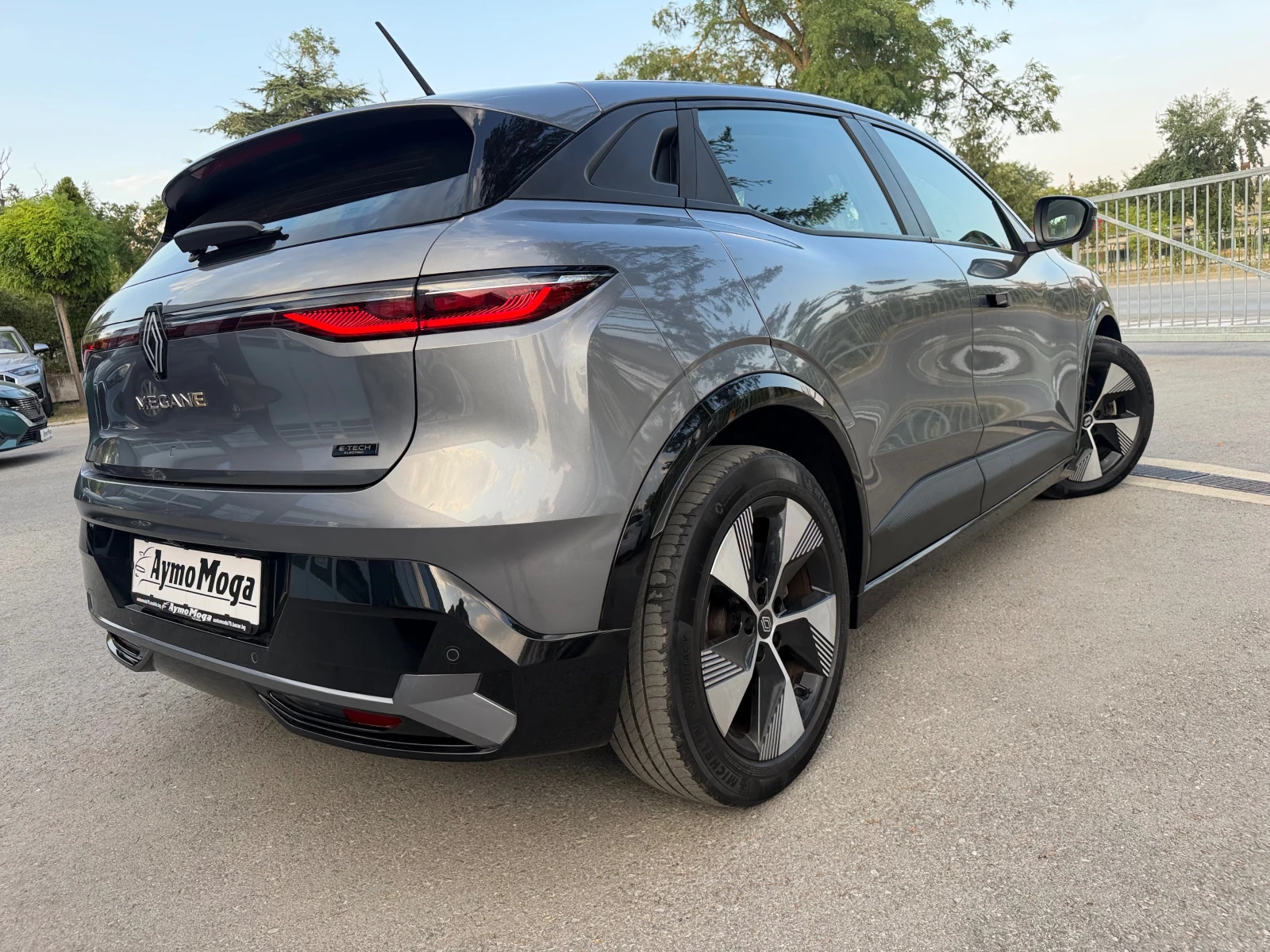Renault Megane E-TECH EV-60, снимка 6 - Автомобили и джипове - 55593118