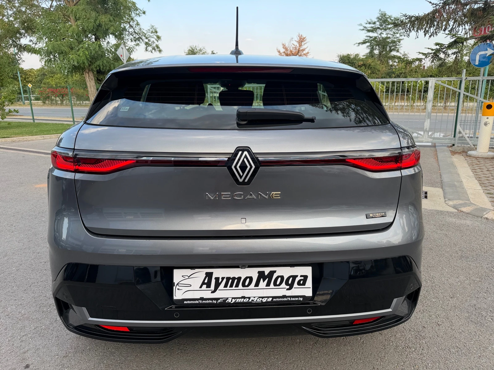 Renault Megane E-TECH EV-60, снимка 5 - Автомобили и джипове - 55593118