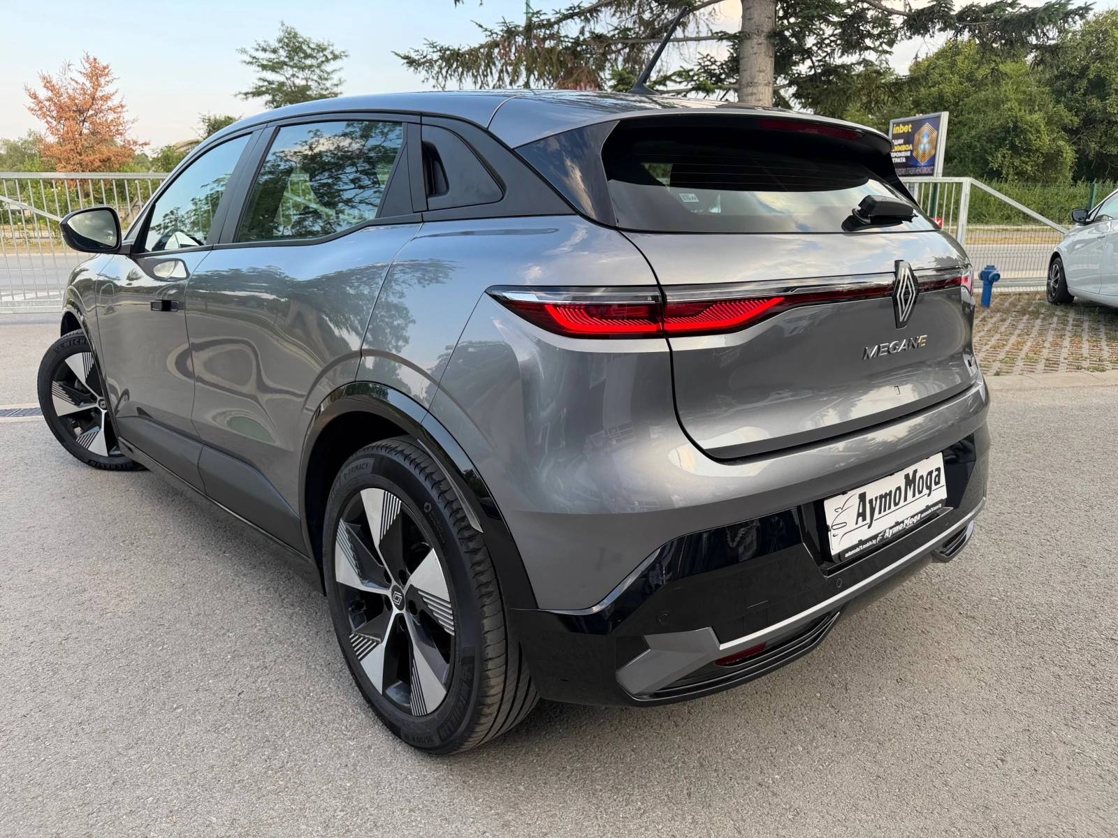 Renault Megane E-TECH EV-60, снимка 4 - Автомобили и джипове - 55593118