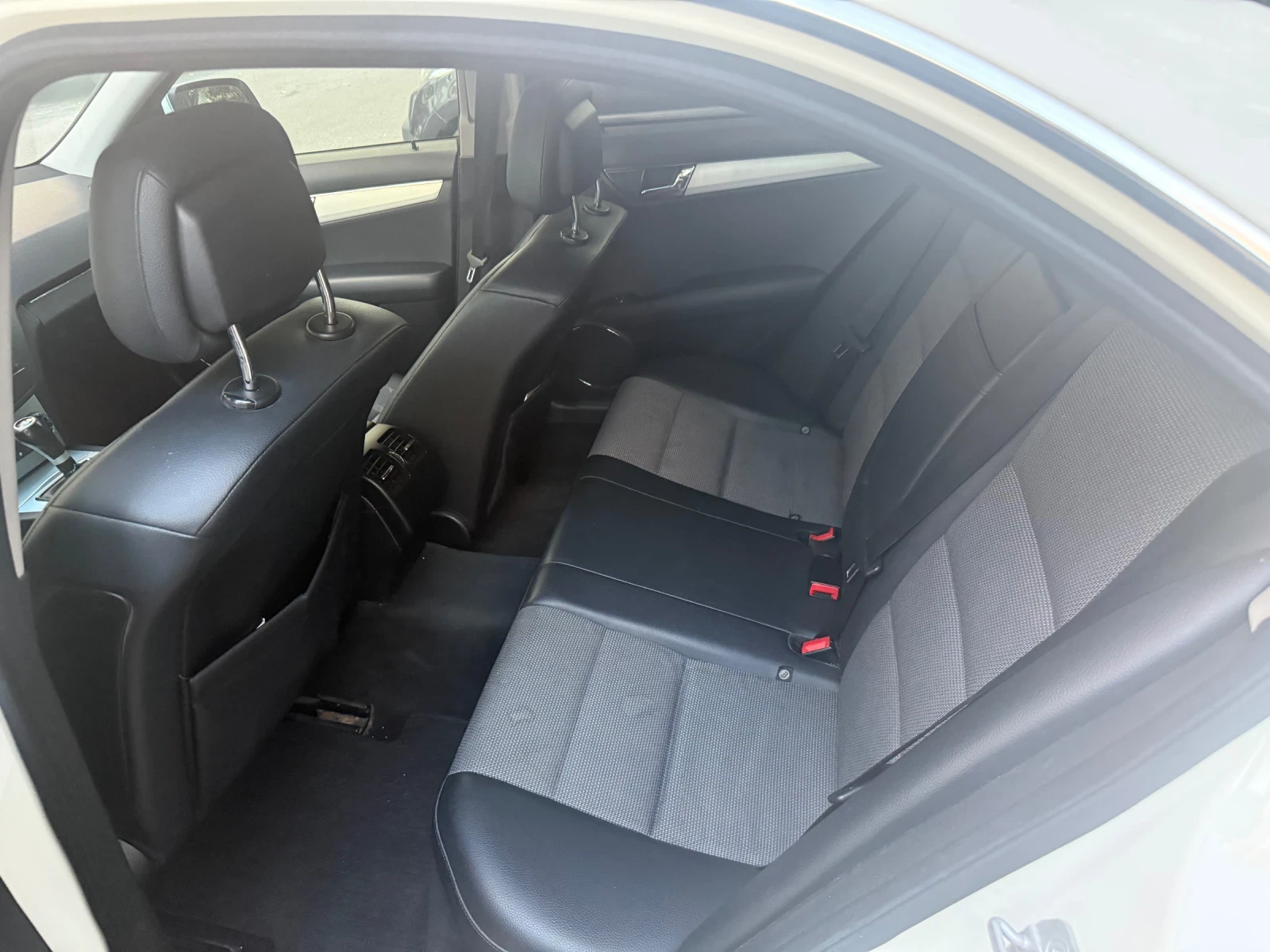 Mercedes-Benz 220 C220 CDI, 170 к.с., снимка 12 - Автомобили и джипове - 55803871