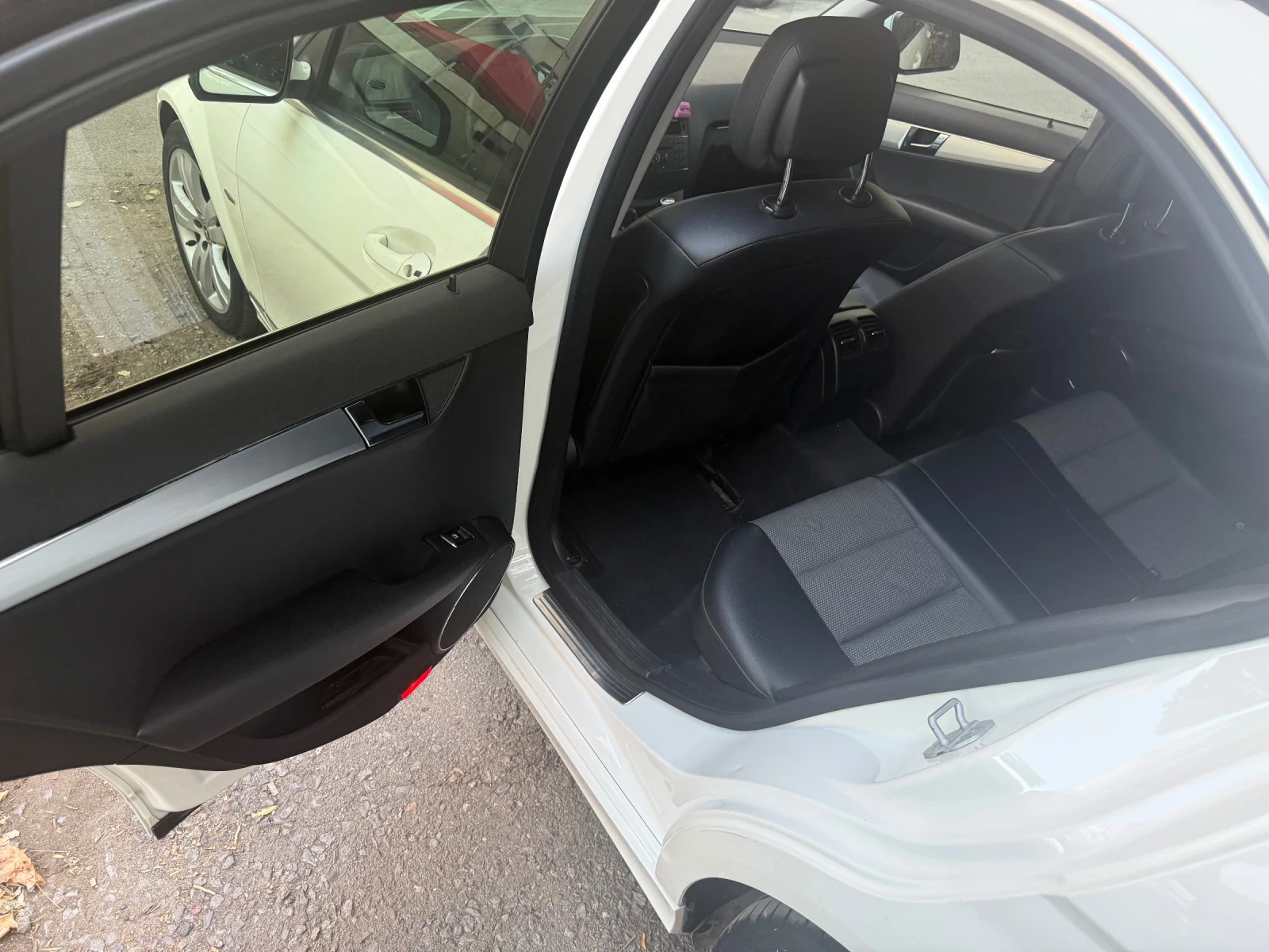 Mercedes-Benz 220 C220 CDI, 170 к.с., снимка 13 - Автомобили и джипове - 55803871