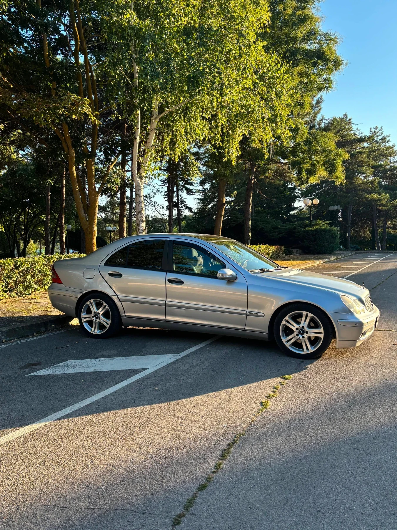 Mercedes-Benz C 200, снимка 6 - Автомобили и джипове - 55891751