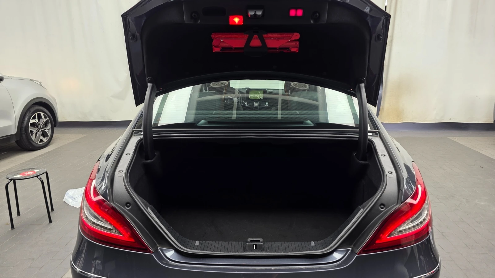 Mercedes-Benz CLS 350 4MATIC* HEAD UP* 360* LOW MILEAGE* , снимка 15 - Автомобили и джипове - 56003948