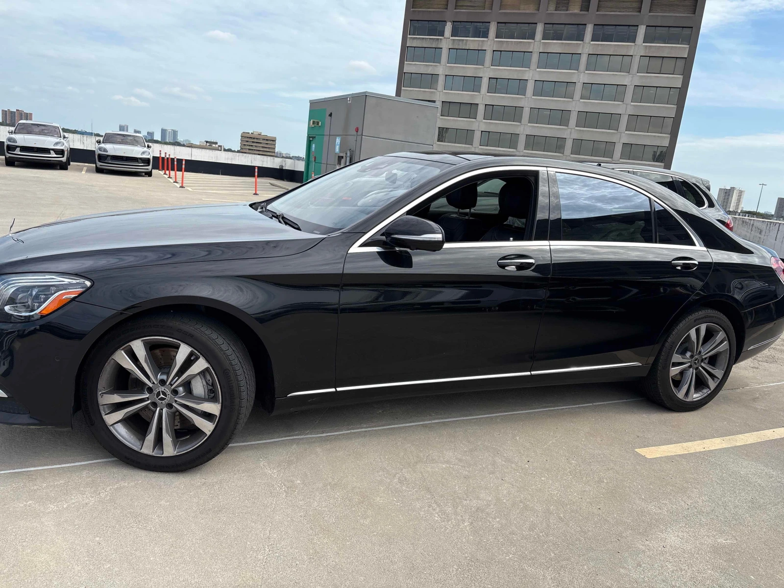 Mercedes-Benz S 560 * CARFAX * , снимка 2 - Автомобили и джипове - 56131963