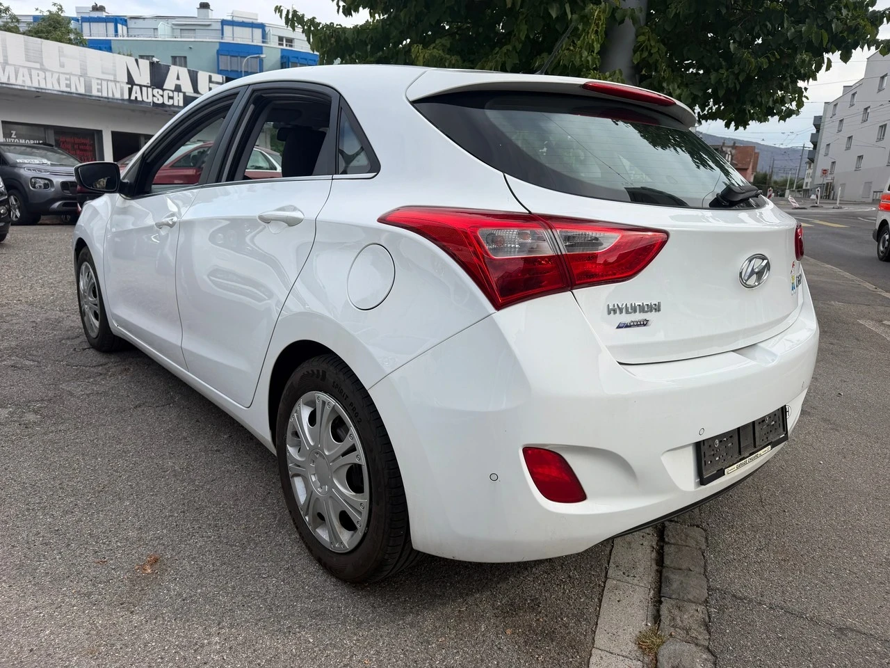 Hyundai I30 1.6CRDi Swiss Aut., снимка 6 - Автомобили и джипове - 56163927