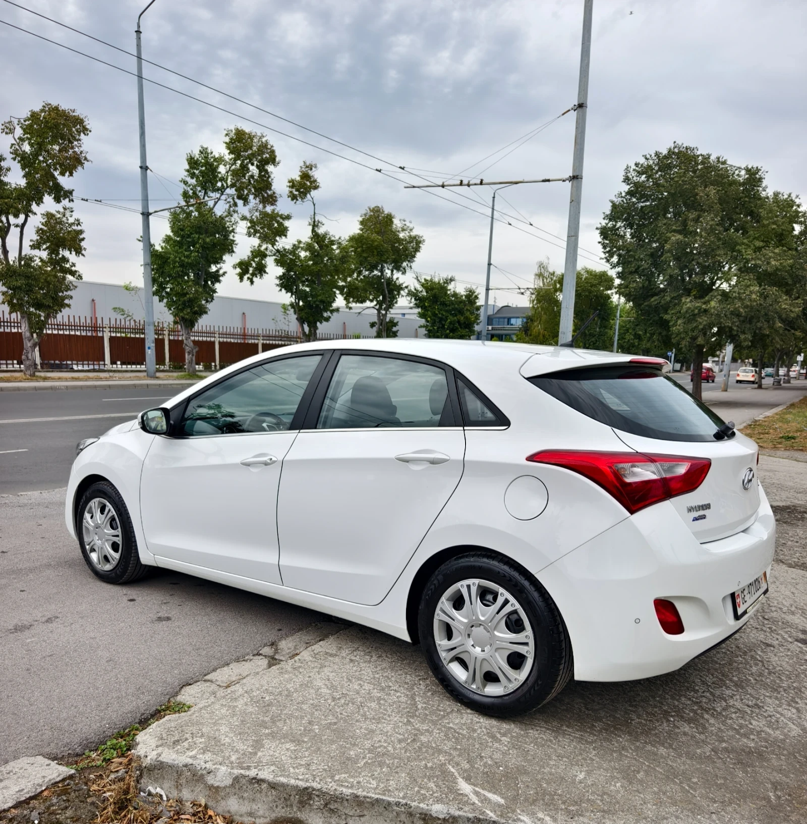Hyundai I30 1.6CRDi Swiss Aut. | Mobile.bg � ����������� 4