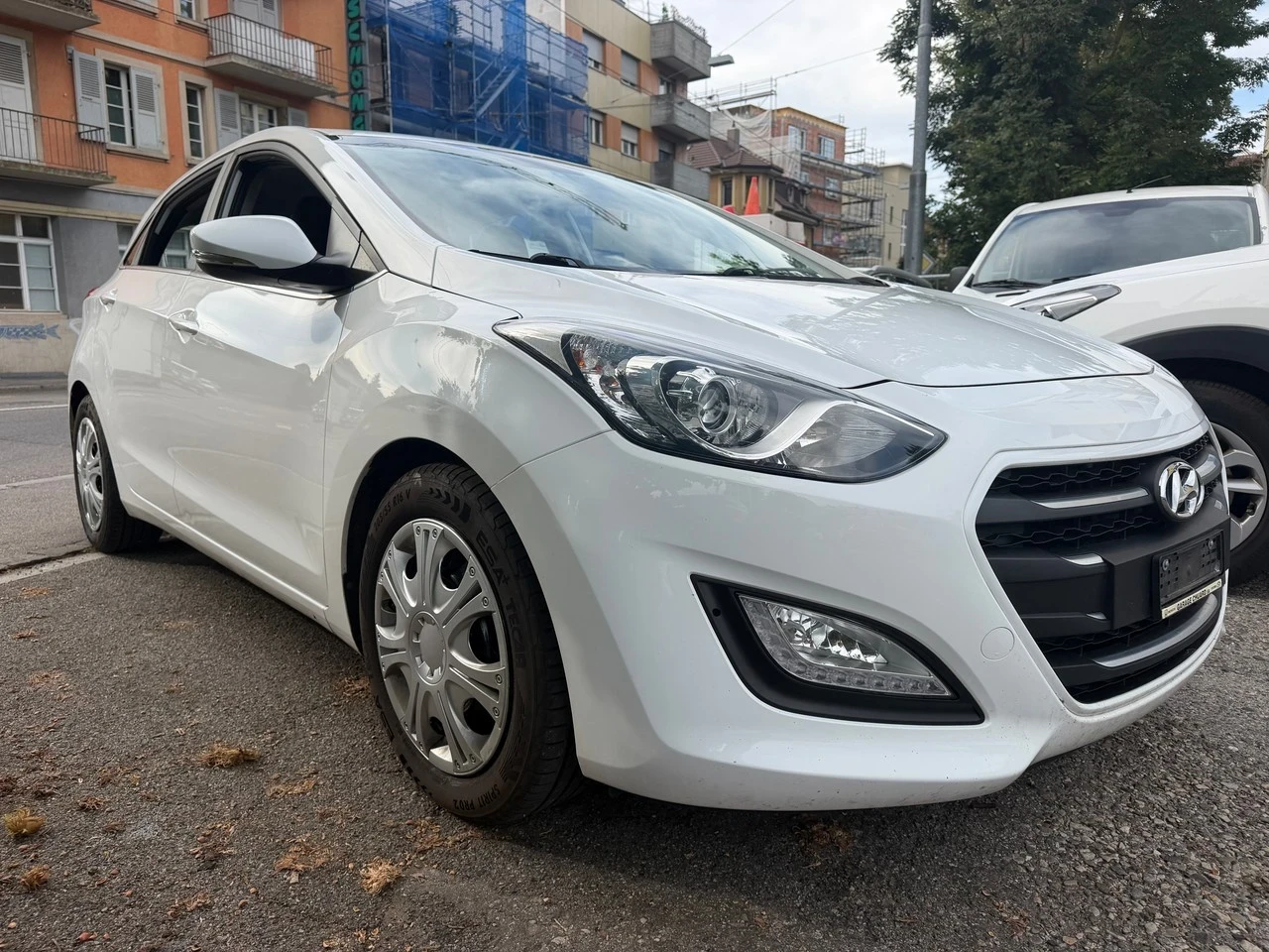 Hyundai I30 1.6CRDi Swiss Aut., снимка 3 - Автомобили и джипове - 56163927