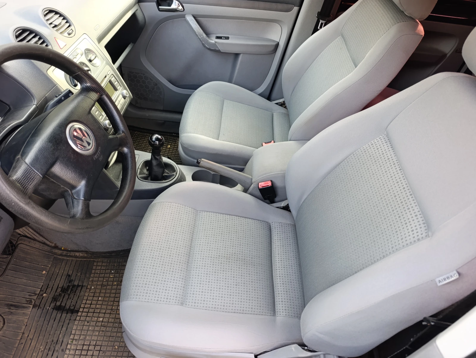 VW Caddy 1.9tdi klima, снимка 10 - Автомобили и джипове - 56201274