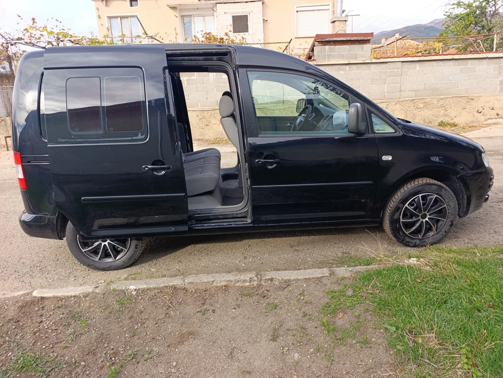 VW Caddy 1.9tdi klima, снимка 3 - Автомобили и джипове - 56201274