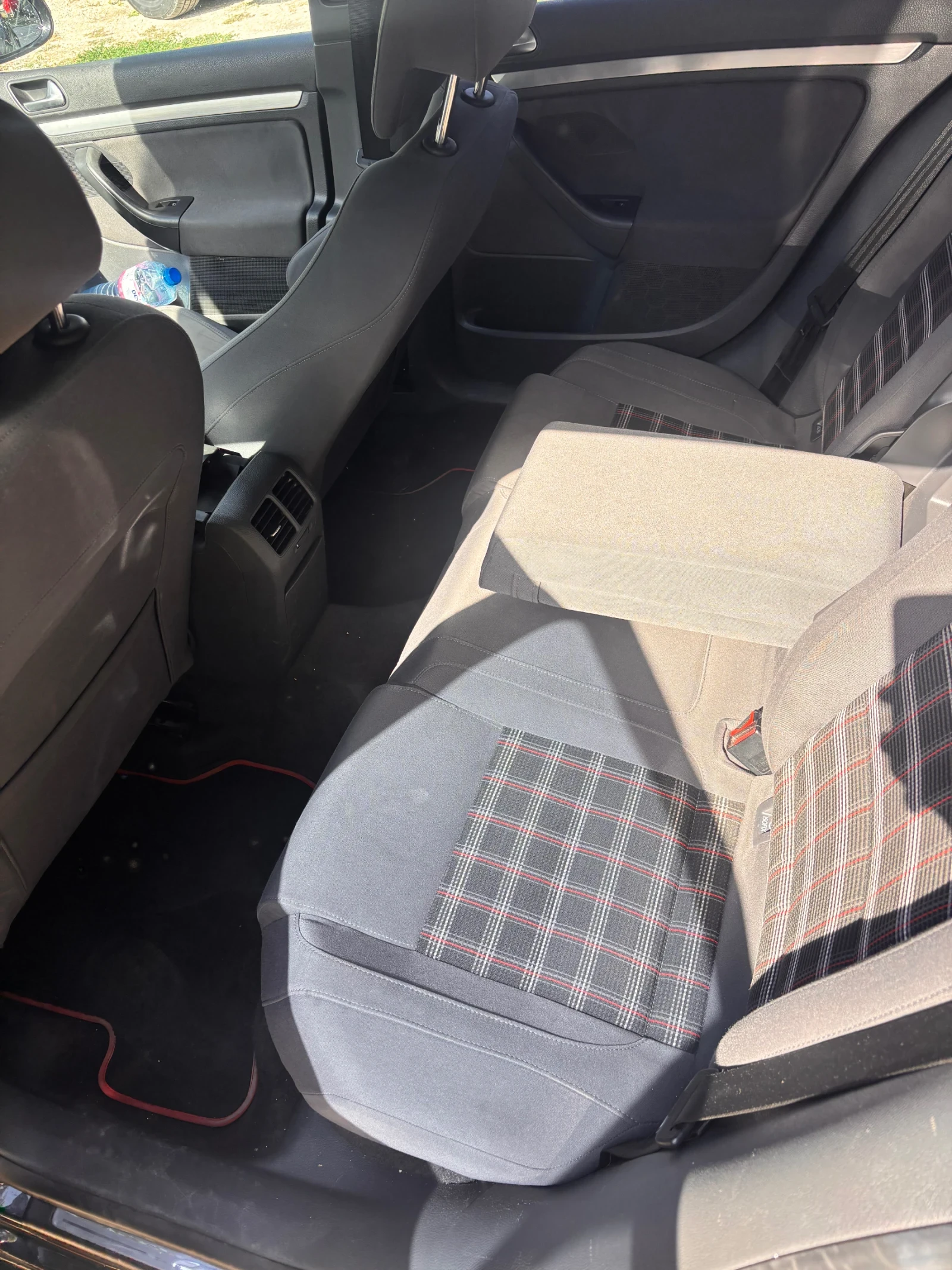 VW Golf 2.0TFSI GTI, снимка 8 - Автомобили и джипове - 56202918