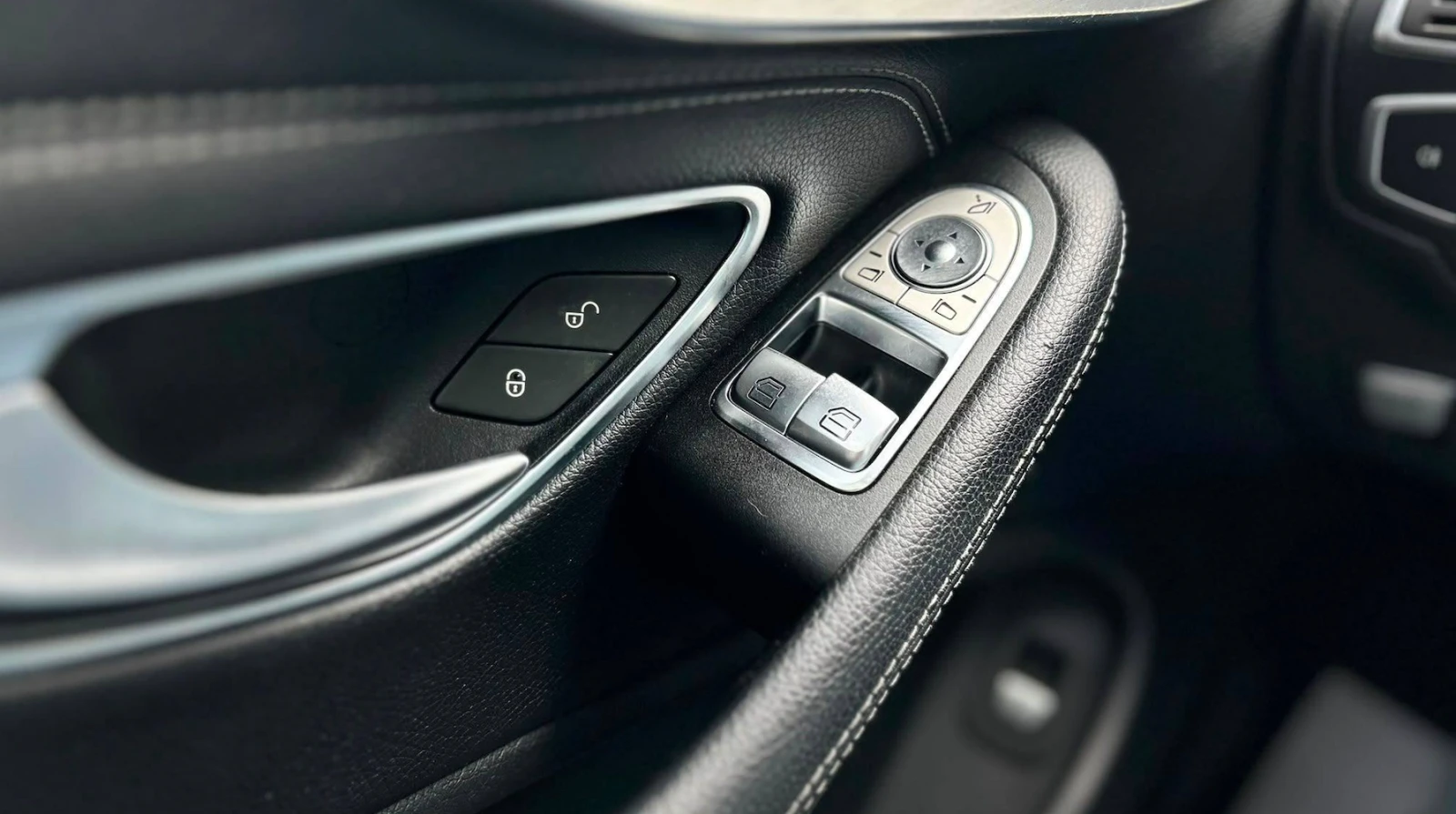 Mercedes-Benz C 300 4MATIC* ����* �������* ����* ����* ������ | Mobile.bg � ����������� 16