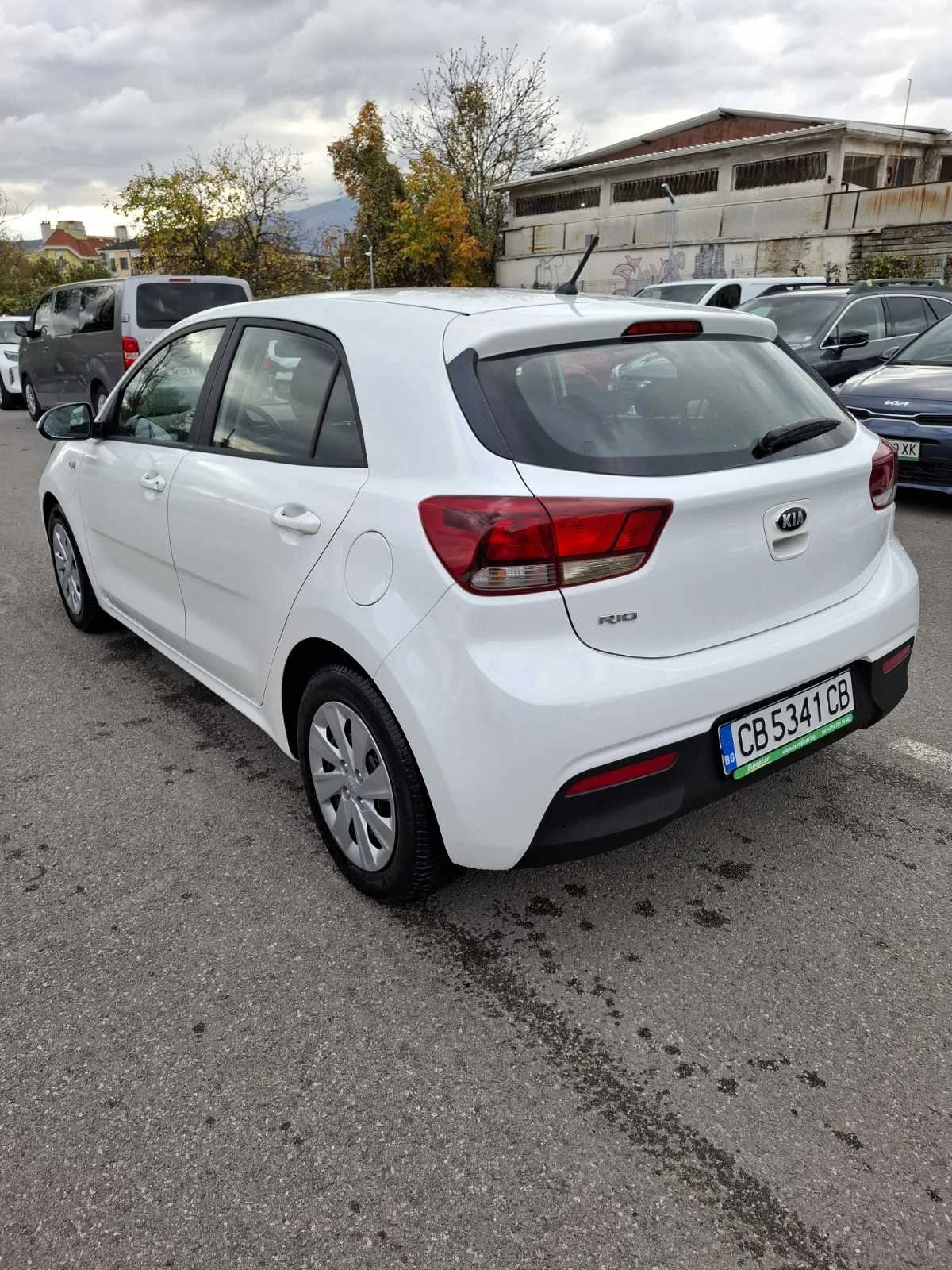 Kia Rio 1.2 , снимка 4 - Автомобили и джипове - 56681541
