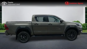 Toyota Hilux INVINCIBLE, Месечна вноска от 1030 лв., снимка 5