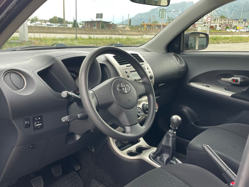 Toyota Urban Cruiser 1.4D4D~90hp~4x4, снимка 9 - Автомобили и джипове - 42107631