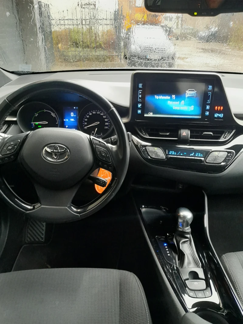 Toyota C-HR, снимка 10 - Автомобили и джипове - 48258553