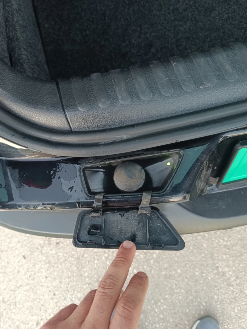 VW Tiguan, снимка 11 - Автомобили и джипове - 52947589