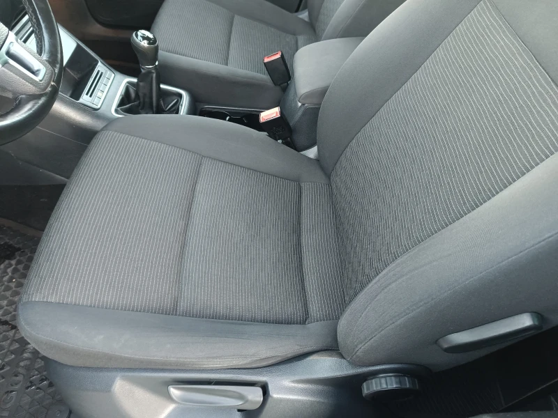 VW Tiguan, снимка 7 - Автомобили и джипове - 52947589