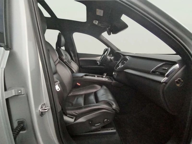 Volvo Xc90 B5, снимка 9 - Автомобили и джипове - 53353083