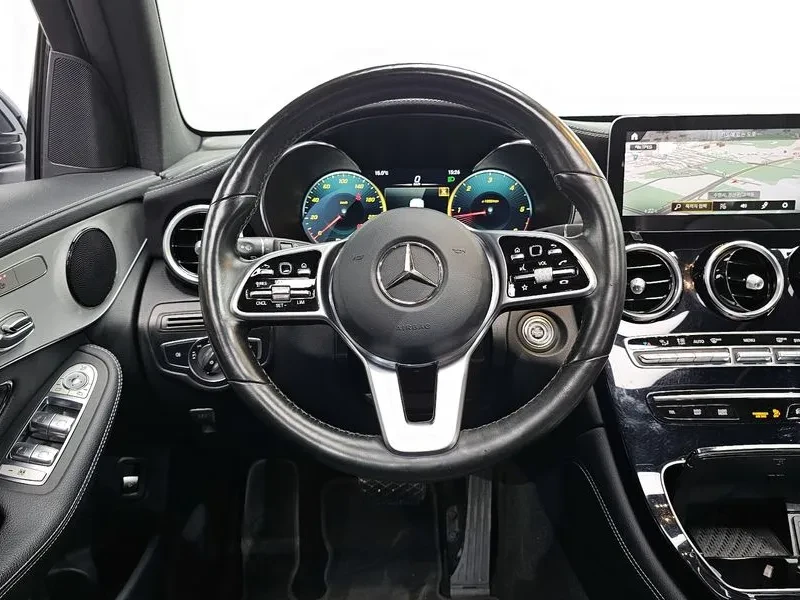 Mercedes-Benz GLC 220 D 4Matic, снимка 13 - Автомобили и джипове - 53826355