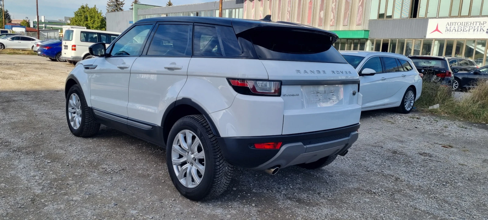 Land Rover Range Rover Evoque 2.0 TDI 150k.c EURO 6B ITALIA  - изображение 6