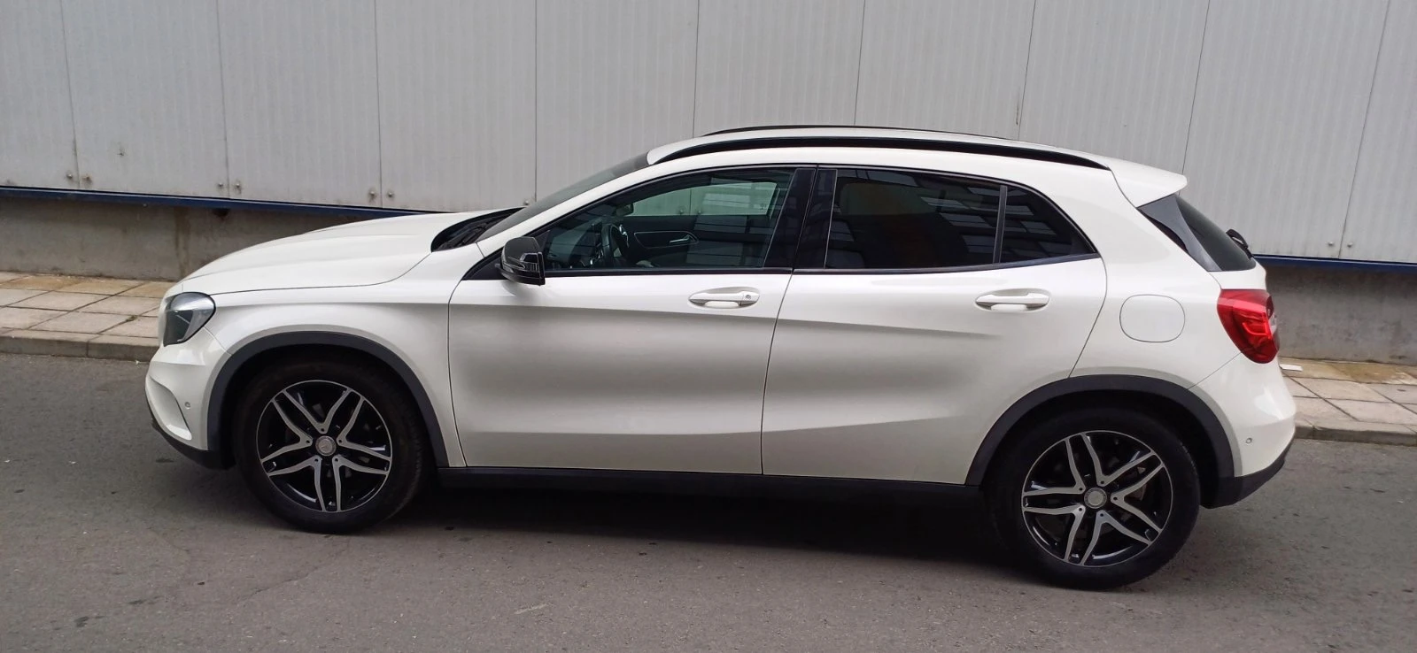 Mercedes-Benz GLA 200  - изображение 2