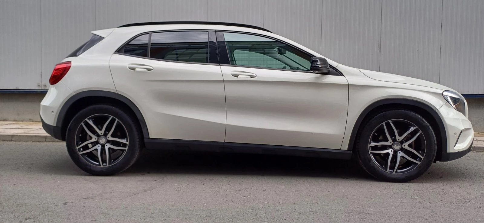 Mercedes-Benz GLA 200  - изображение 6