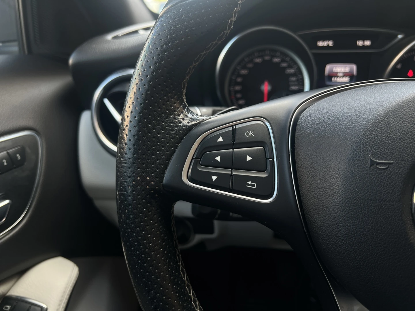 Mercedes-Benz GLA 250 250 4MATIC * CARFAX* * * (  ) | Mobile.bg   13