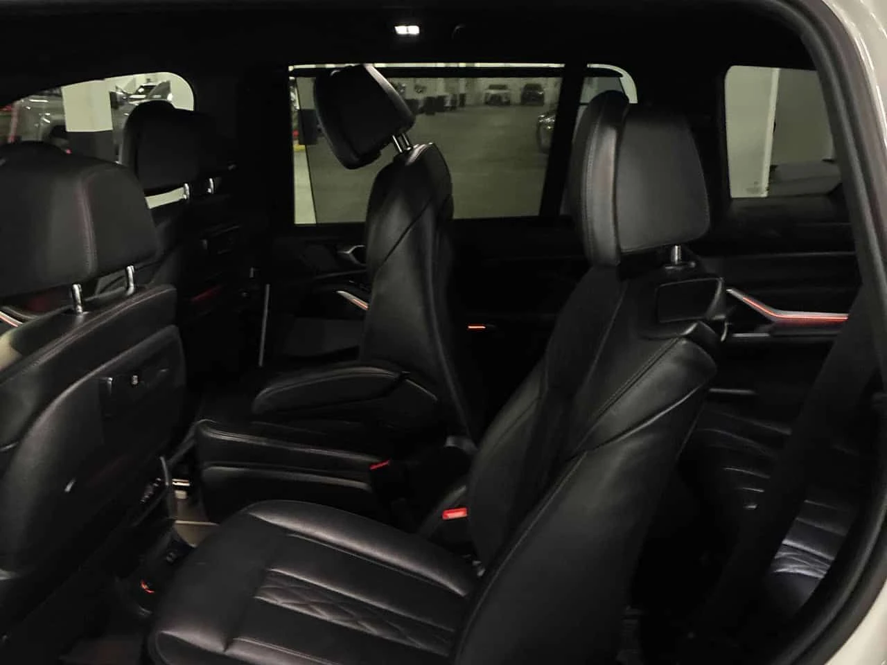 BMW X7 * xDrive40i * CARFAX * HARMAN * 7 МЕСТА* ОБДУХВАНЕ, снимка 12 - Автомобили и джипове - 54044472