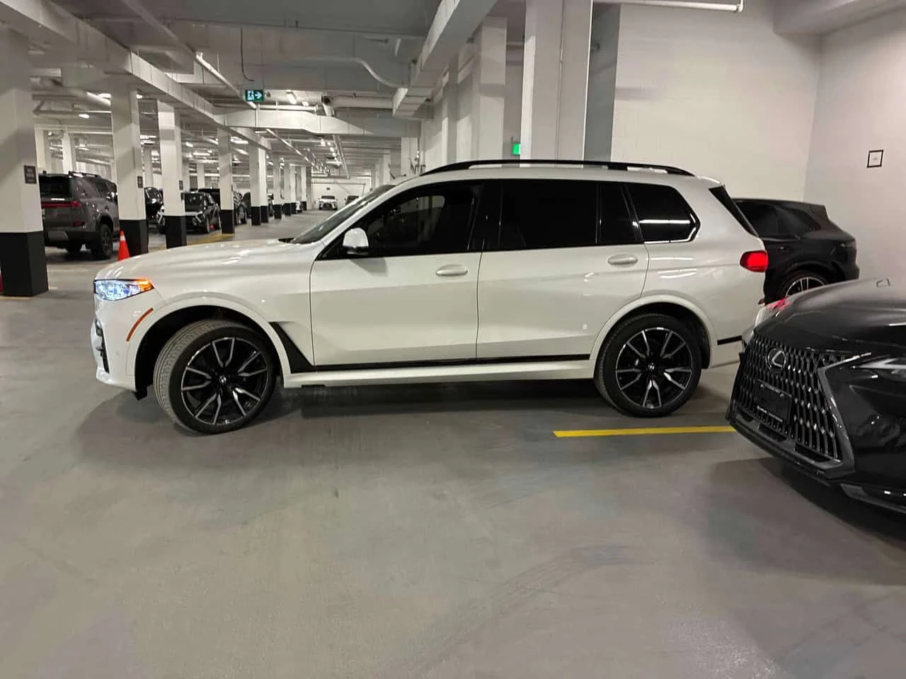 BMW X7 * xDrive40i * CARFAX * HARMAN * 7 МЕСТА* ОБДУХВАНЕ, снимка 2 - Автомобили и джипове - 54044472
