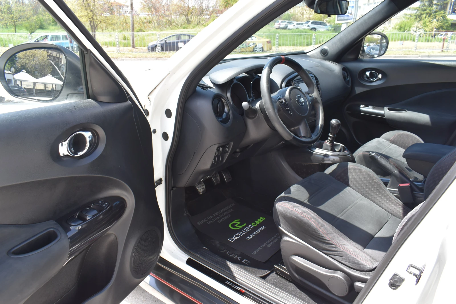 Nissan Juke 1.6GT* NISMO, снимка 8 - Автомобили и джипове - 54482883