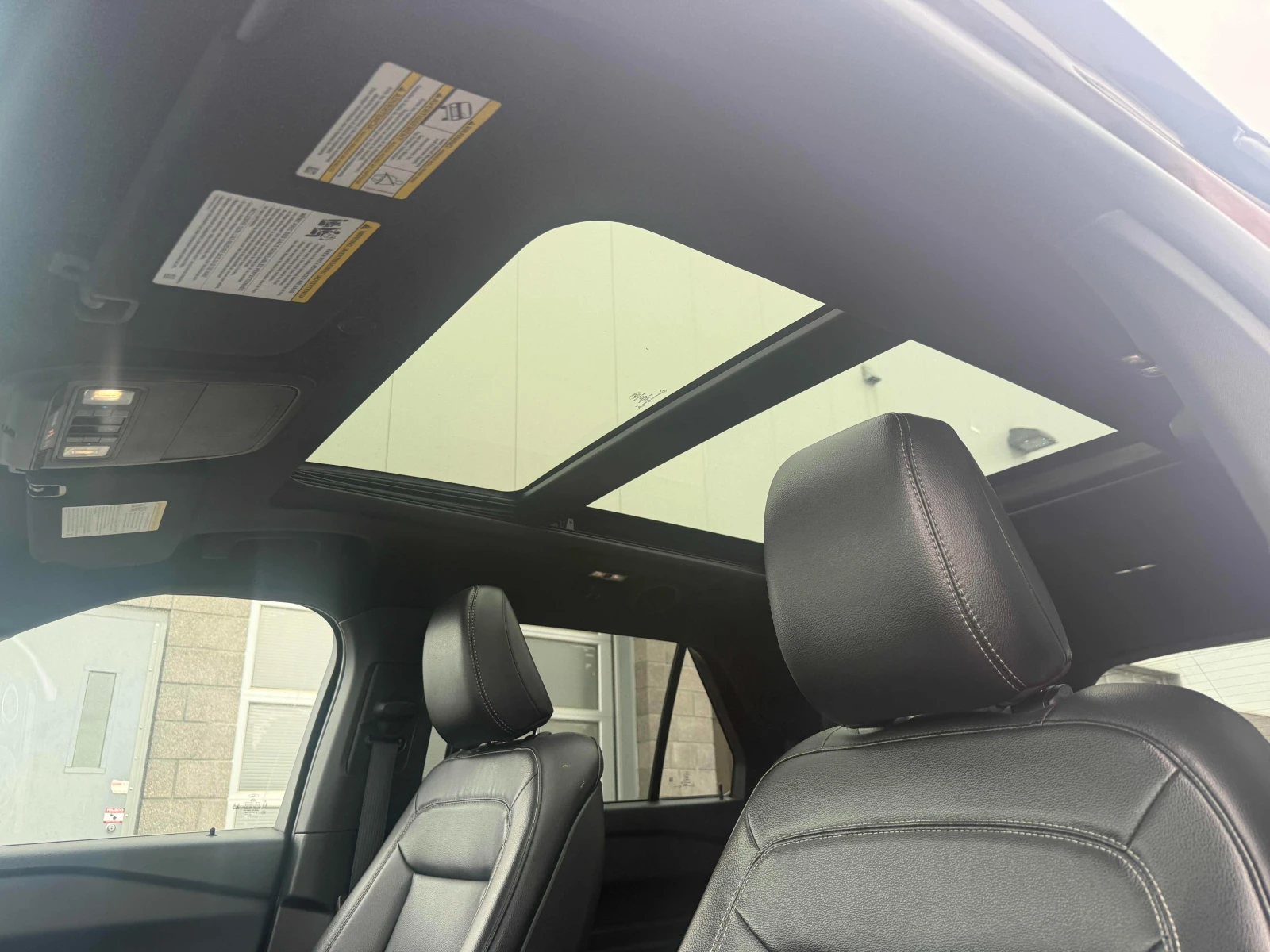 Ford Explorer CARFAX * АВТО КРЕДИТ * ПРОГНОЗНА ЦЕНА ДО БГ * , снимка 13 - Автомобили и джипове - 54635317