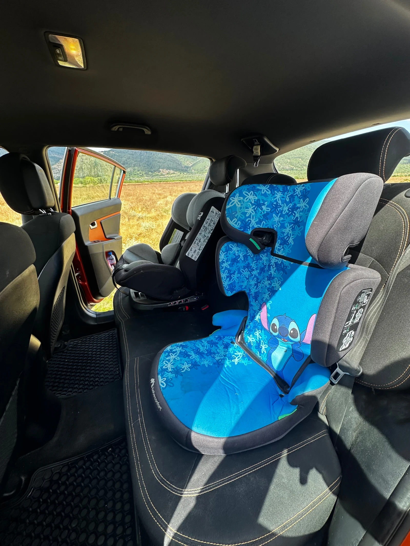 Kia Sportage 2.0CRDi AWD NAVI, снимка 10 - Автомобили и джипове - 55266876