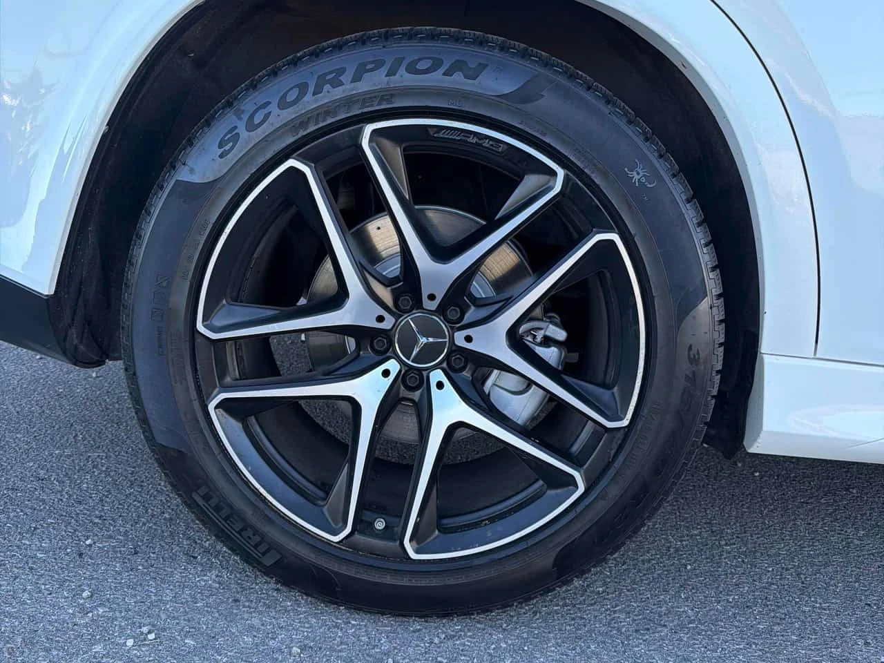 Mercedes-Benz GLE 53 4MATIC AMG | CARFAX | БЕЗ ИНЦИДЕНТИ, снимка 6 - Автомобили и джипове - 56191320