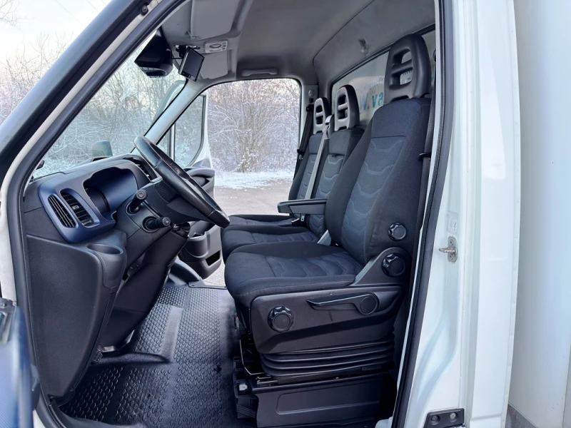 Iveco 35c18 HI-MATIC* ХЛАДИЛЕН-29* 4.30м* КЛИМА* ВЪЗГЛАВНИЦИ* , снимка 8 - Бусове и автобуси - 52907428