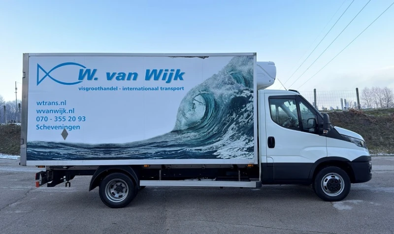 Iveco 35c18 HI-MATIC* ХЛАДИЛЕН-29* 4.30м* КЛИМА* ВЪЗГЛАВНИЦИ* , снимка 4 - Бусове и автобуси - 52907428