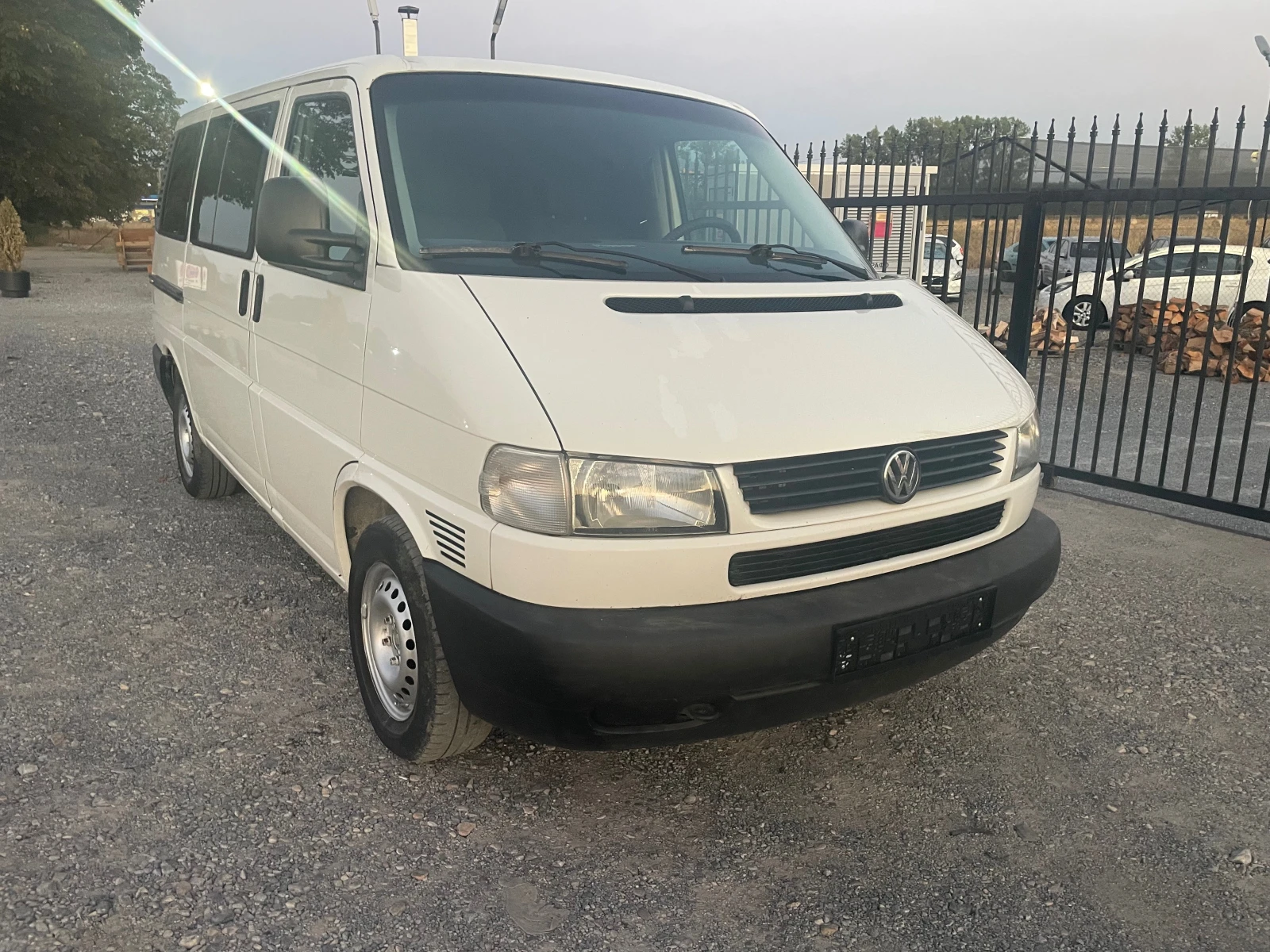 VW Transporter 1.9TDI-9МЕСТЕН - изображение 4