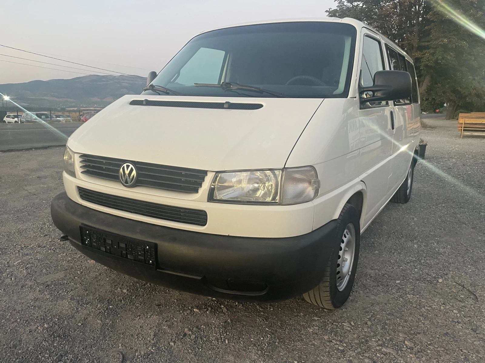 VW Transporter 1.9TDI-9МЕСТЕН - изображение 3