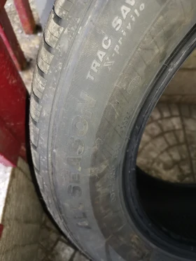 Гуми Всесезонни 215/60R17, снимка 2 - Гуми и джанти - 48655315