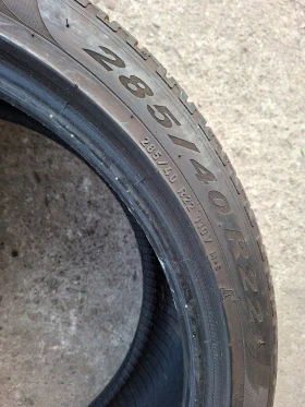      285/40R22