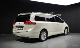 Toyota Sienna, снимка 2