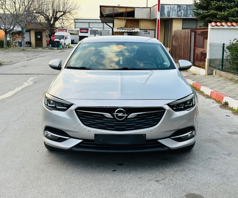 Opel Insignia 1.6CDTI, снимка 5 - Автомобили и джипове - 45243511