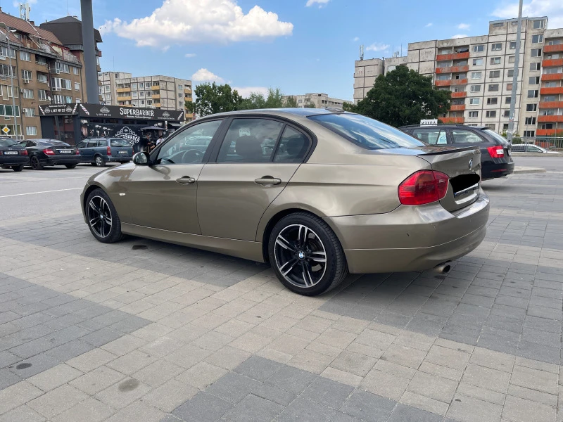 BMW 320 M47 * ГОЛЯМА НАВИГАЦИЯ * ПОДГРЕВ, снимка 4 - Автомобили и джипове - 46623421