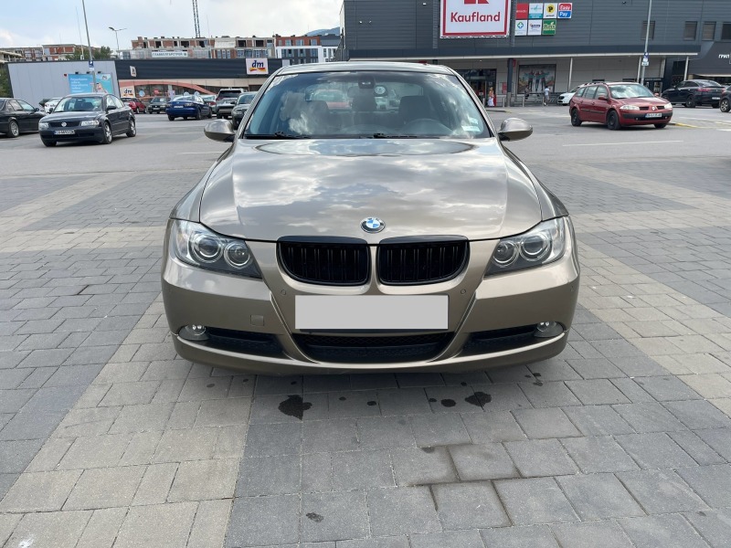 BMW 320 M47 * ГОЛЯМА НАВИГАЦИЯ * ПОДГРЕВ, снимка 2 - Автомобили и джипове - 46623421