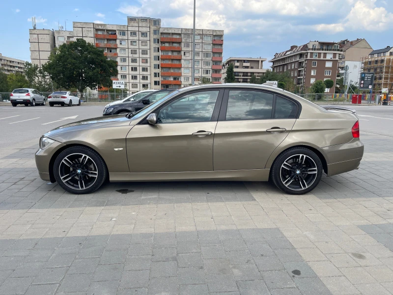 BMW 320 M47 * ГОЛЯМА НАВИГАЦИЯ * ПОДГРЕВ, снимка 3 - Автомобили и джипове - 46623421