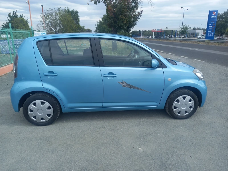 Daihatsu Sirion 1.3 КЛИМА ТОП СЪСТОЯНИЕ  91000 КМ., снимка 8 - Автомобили и джипове - 47109197