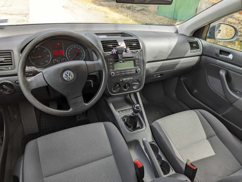 VW Jetta, снимка 9 - Автомобили и джипове - 47324240